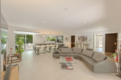 Apartment for sale in ST-RAPHAËL  - 5 rooms - 148 m&sup2; 