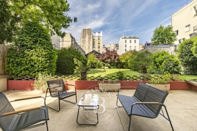 Apartment for sale in PARIS 15EME  - 3 rooms - 69 m&sup2; 