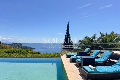 House for sale in THÉOULE-SUR-MER  - 5 rooms - 231 m&sup2; 