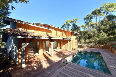 House for sale in LA TESTE-DE-BUCH  - 7 rooms - 190 m&sup2; 