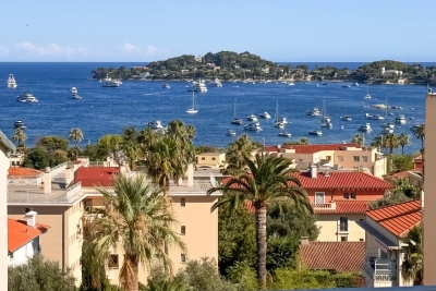 Apartment for sale in BEAULIEU-SUR-MER  - 3 rooms - 59 m&sup2; 
