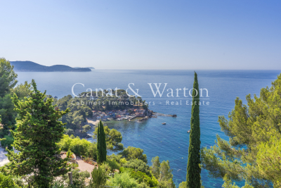 Apartment for sale in TOULON  - 5 rooms - 153 m&sup2; 