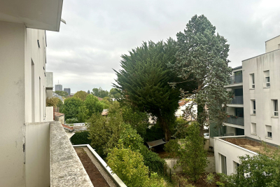 Apartment for sale in BORDEAUX  - 3 rooms - 66 m&sup2; 
