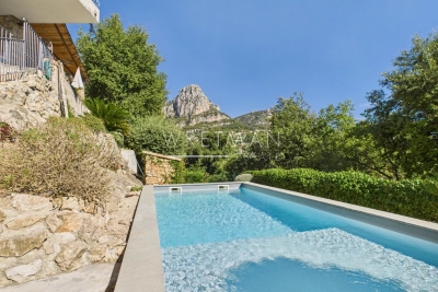 House for sale in VENCE  - 9 rooms - 2012 m&sup2; 