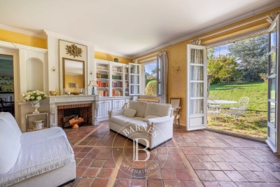 House for sale in BOUGIVAL  - 8 rooms - 318 m&sup2; 