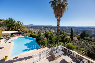 House for sale in VENCE  - 7 rooms - 240 m&sup2; 