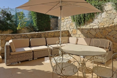 House for sale in VALLAURIS  - 6 rooms - 235 m&sup2; 