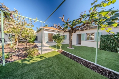 House for sale in VALLAURIS  - 4 rooms - 82 m&sup2; 