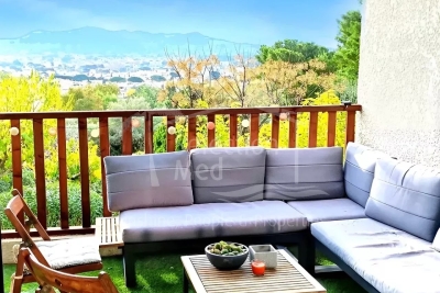 Apartment for sale in SIX-FOURS-LES-PLAGES  - 2 rooms - 50 m&sup2; 