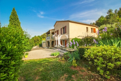 House for sale in LES VANS  - 4 rooms - 152 m&sup2; 