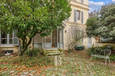 Apartment for sale in VERSAILLES  - 2 rooms - 57 m&sup2; 