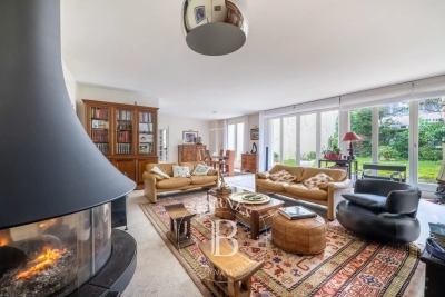 Apartment for sale in VERSAILLES  - 7 rooms - 250 m&sup2; 