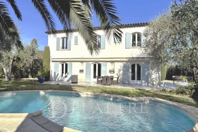 House for sale in VALBONNE  - 6 rooms - 170 m&sup2; 