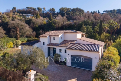 House for sale in ST-PAUL-DE-VENCE  - 7 rooms - 263 m&sup2; 