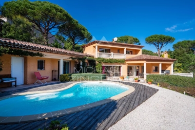 House for sale in STE-MAXIME  - 7 rooms - 234 m&sup2; 