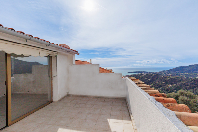 Apartment for sale in MENTON  - 3 rooms - 82 m&sup2; 