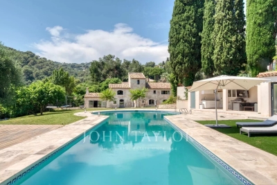 House for sale in ST-PAUL-DE-VENCE  - 7 rooms - 300 m&sup2; 