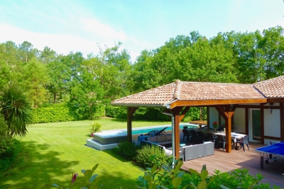 House for sale in MOLIETS-ET-MAÂ  - 7 rooms - 205 m&sup2; 